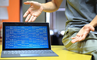 巨野 api php源码,下载的php源码怎么运行呢？